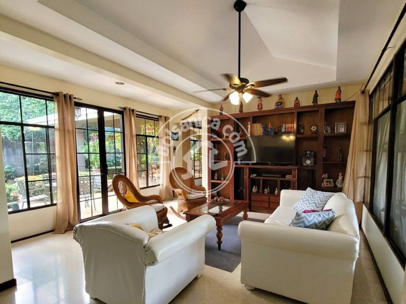 Venta de Condo con 3 casas Carretera Masaya km 12