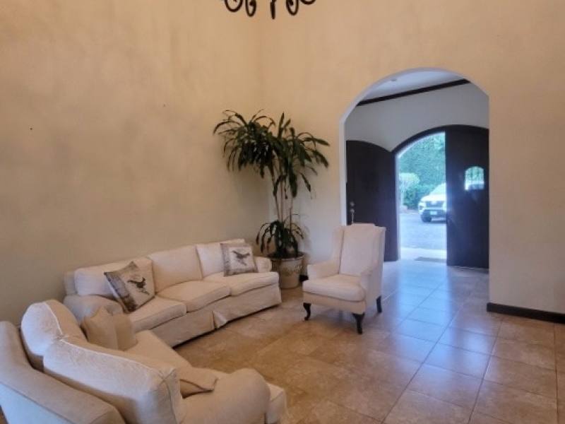 Alquiler de casa en Villa Fontana Sur, Managua – US$ 5,000/mes