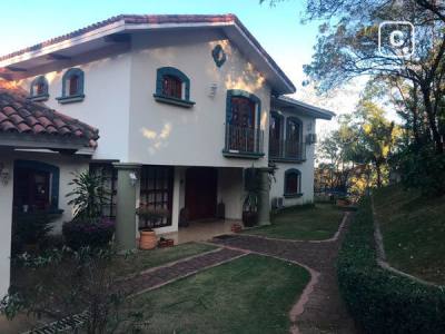 Casa en venta o alquiler en Villa Fontana, Managua – 4 hab, 620 m²