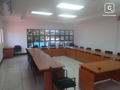 Oficina en alquiler en Altamira, Managua – 100 m²