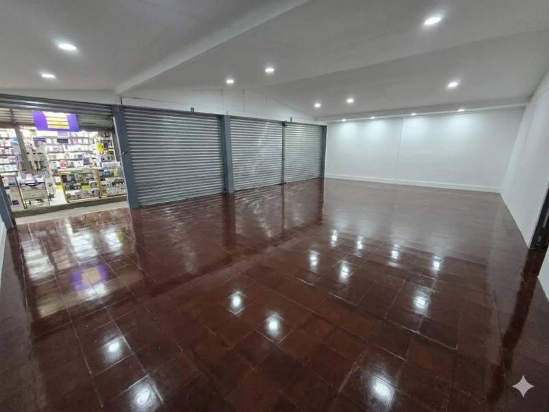 Alquiler o Venta de Bodega en Mercado Oriental
