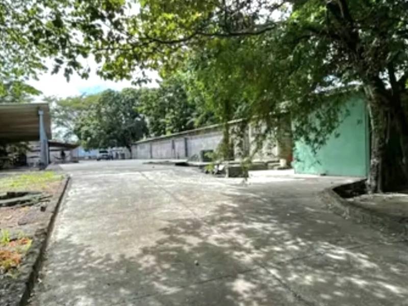 Local Comercial Barrio Santa Ana