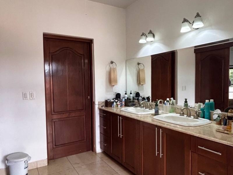 Venta de casa en Las Cumbres