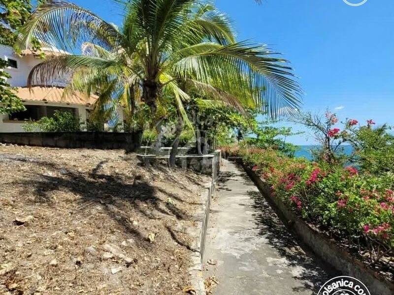 Venta de Terreno en Playa Hermosa en Condo
