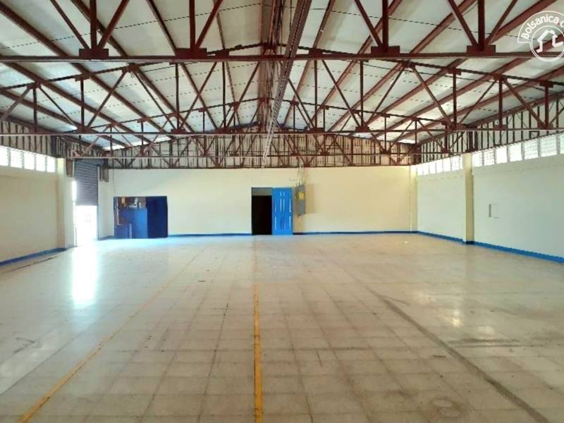 Ofibodega en Alquiler en Carretera Norte