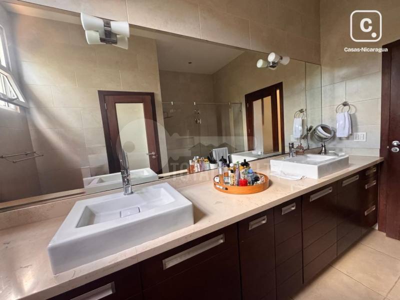 Casa en venta en Santo Domingo, Managua – US$ 560,000