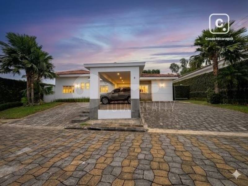 Casa en venta en Santo Domingo, Managua – US$ 560,000