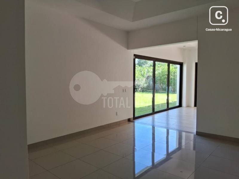Casa en venta en Santo Domingo, Managua – US$ 580,000
