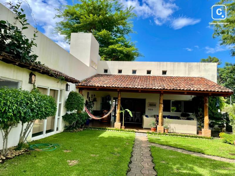 Casa en alquiler en Santo Domingo, Managua – US$ 3,200/mes