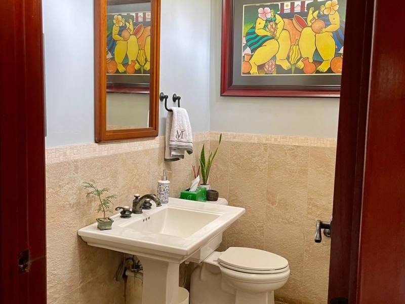 Casa en alquiler en Santo Domingo, Managua – US$ 3,200/mes