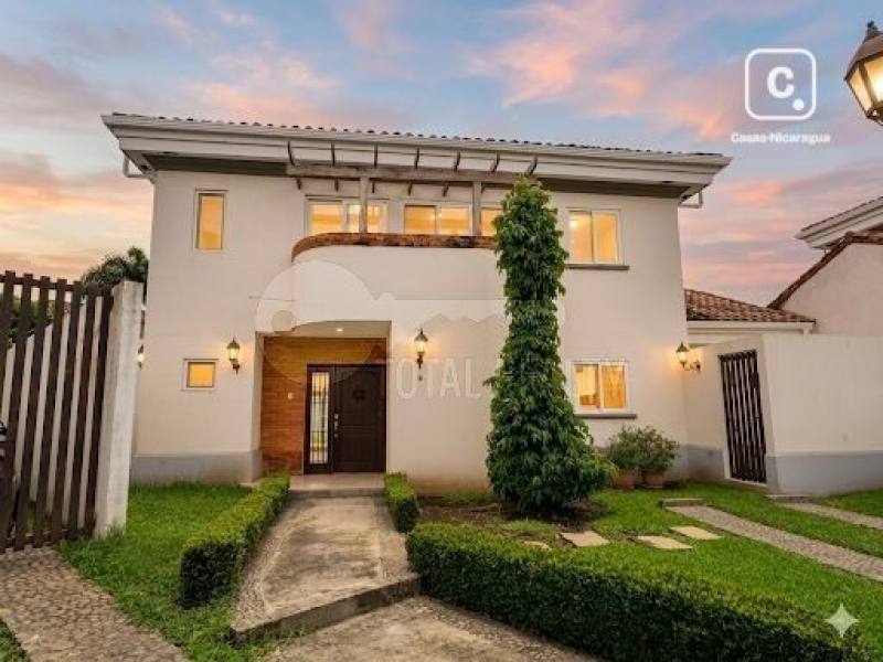 Casa en alquiler en Managua – US$ 1,500/mes