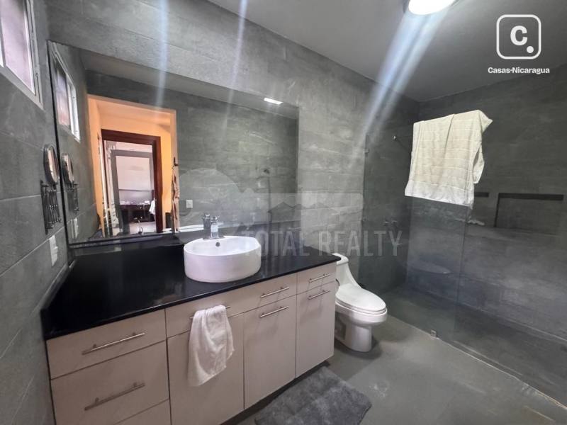 Casa en venta en Santo Domingo, Managua – US$ 180,000