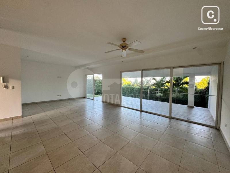 Casa en venta en Santo Domingo, Managua – US$ 320,000