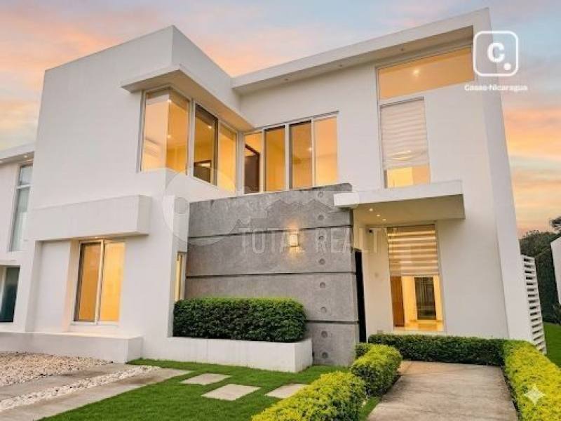 Casa en venta en Villa Fontana Sur, Managua – US$ 350,000