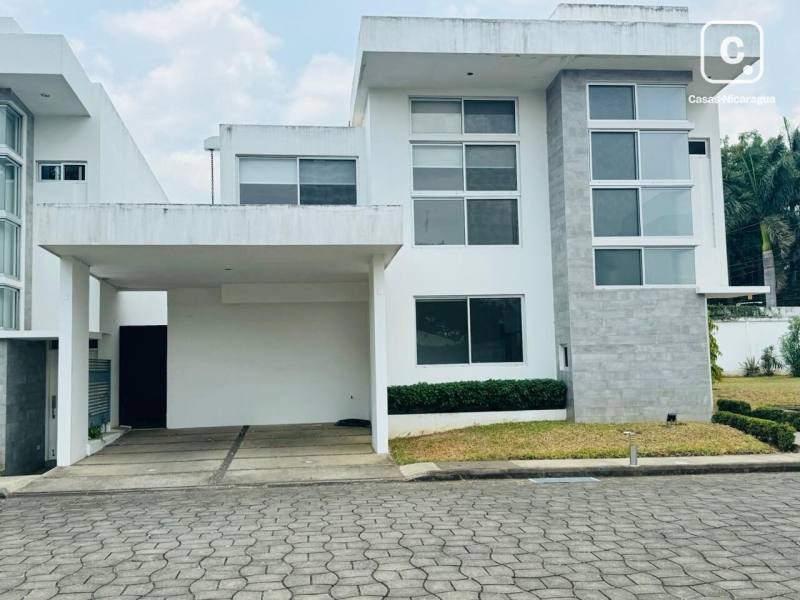 Casa en venta en Santo Domingo, Managua – US$ 230,000