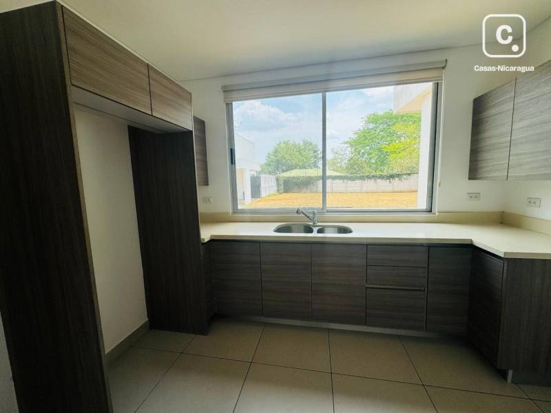 Casa en venta en Santo Domingo, Managua – US$ 230,000