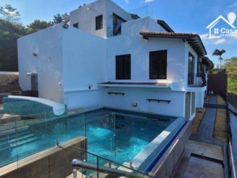 Casa en venta en Villa Fontana Sur, Managua