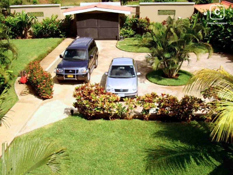 Casa en venta en Las Colinas, Managua – 3 hab, 235 m²