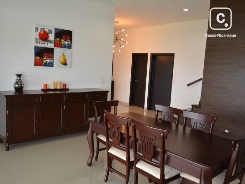Casa en venta en Carretera Vieja a León, Managua – 5 hab, 475 m²