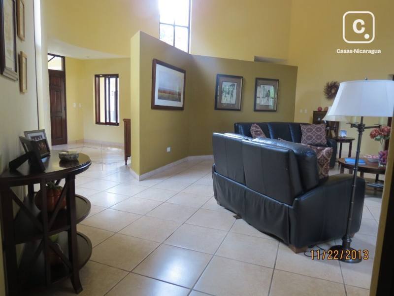 Casa en venta en Villa Fontana, Managua – 5 hab, 640 m²