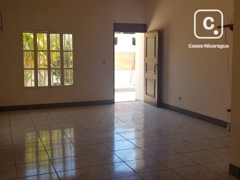 Casa en venta en Carretera Sur, Managua – 4 hab, 1,750 varas²