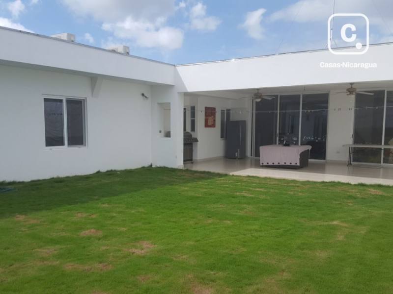 Casa en venta en Las Colinas, Managua – 4 hab, 250 m²
