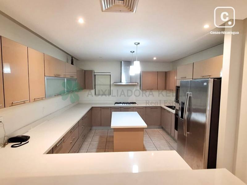 Apartamento en venta o alquiler en Villa Fontana, Managua – 2 hab, 225 m²