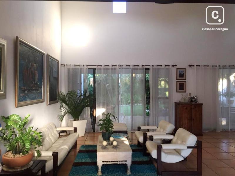 Casa en venta en Carretera Masaya, Managua – 3 hab, 240 m², US$ 220,000