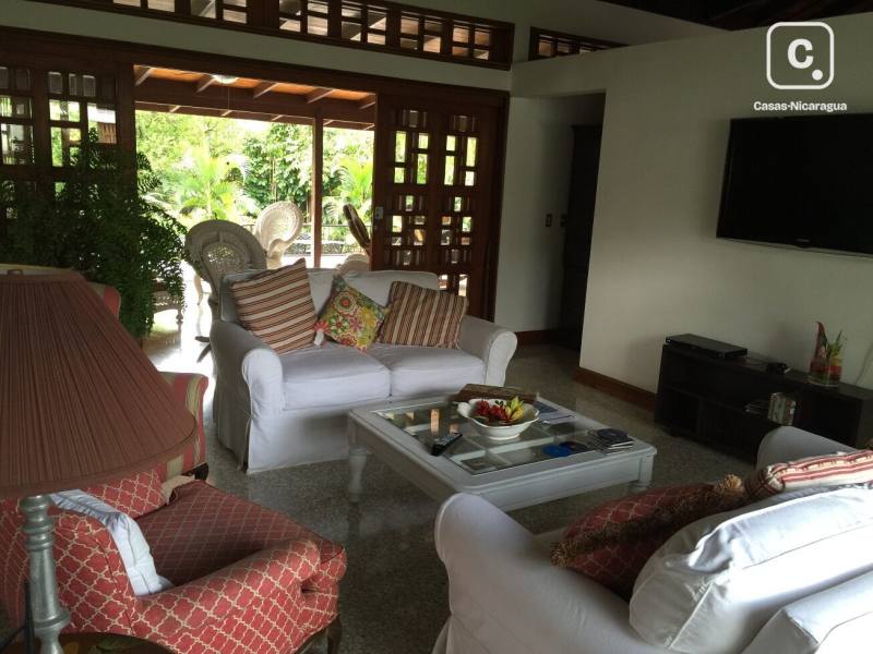 Casa en venta o alquiler en Carretera Sur, Managua – 5 hab, 6,000 varas²