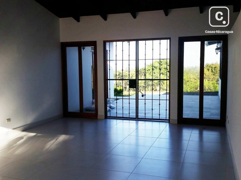 Casa en venta en Santo Domingo, Managua – 4 hab, 333 m²