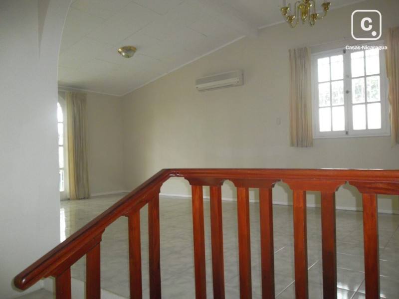 Casa en venta en Carretera Sur, Managua – 3 hab, 2,300 varas²
