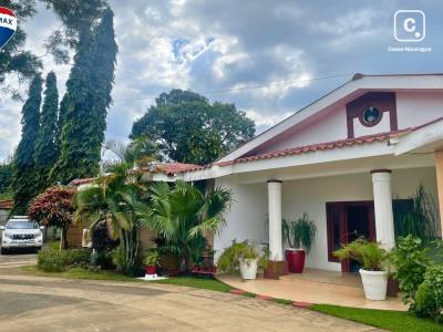 Casa en venta en Carretera Masaya, Managua – 4 hab, 2,433 varas²