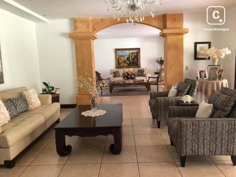 Casa en venta o alquiler en Santo Domingo, Managua – 5 hab, 620 m²