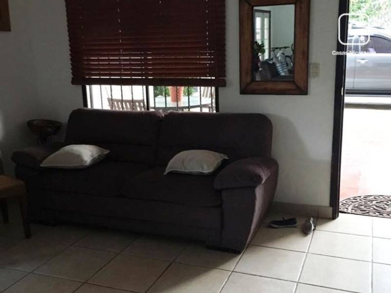 Casa en venta en Villa Fontana, Managua – 2 hab, 270 m²