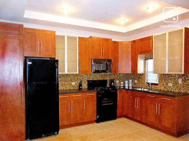 Apartamento en alquiler en Carretera Masaya, Managua – 2 hab, 140 m²