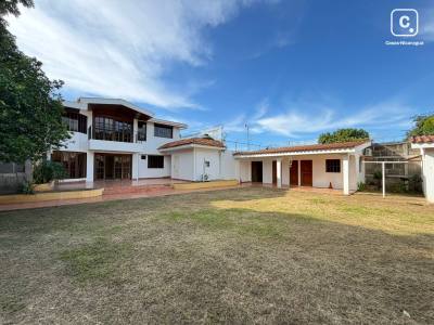 Oficina en venta o alquiler en Altamira, Managua – 300 m²