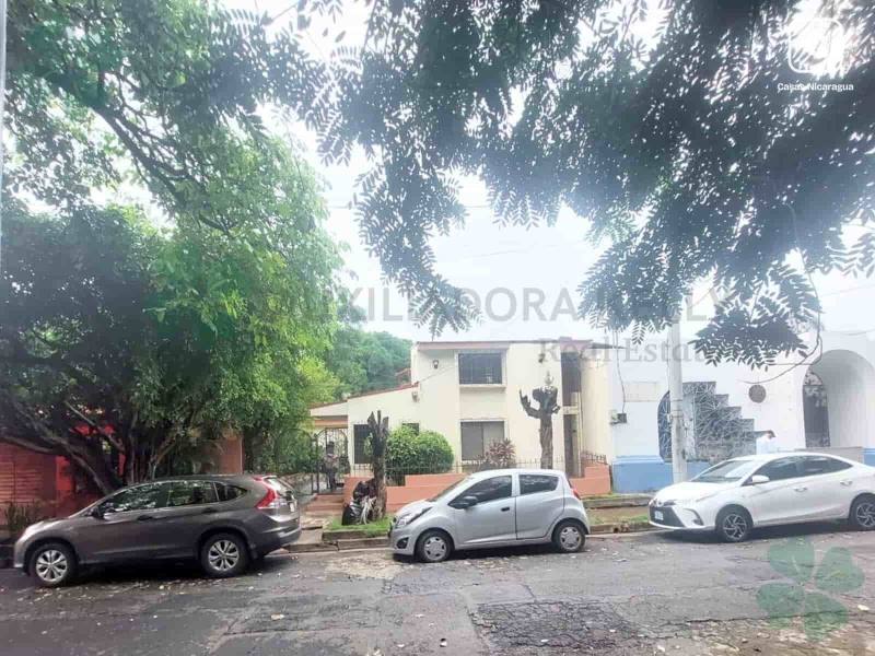 Casa en venta en Los Robles, Managua – 4 hab, 303 m²