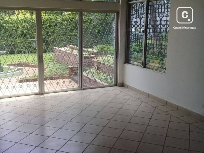 Casa en alquiler en Carretera Sur, Managua – 3 hab, US$ 900/mes