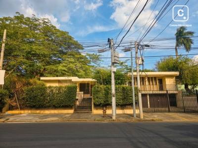 Casa en venta en Bolonia ideal para Comercio y Oficinas, Managua