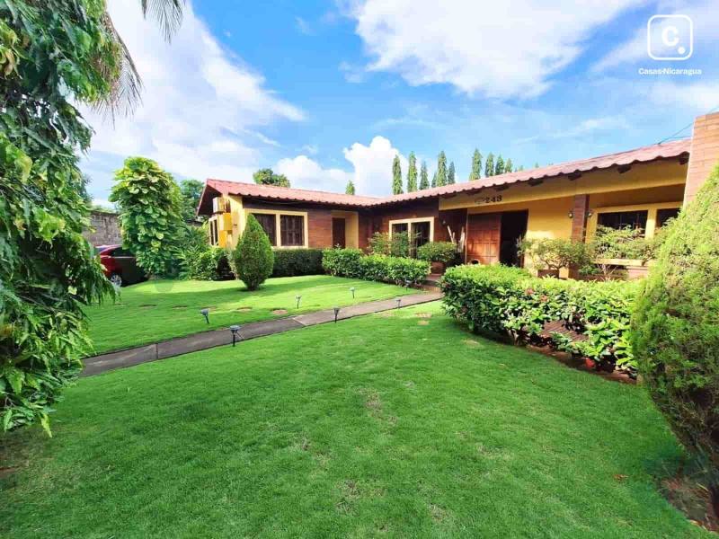 Casa en venta en Reparto San Juan, Managua – 3 hab, 300 m²