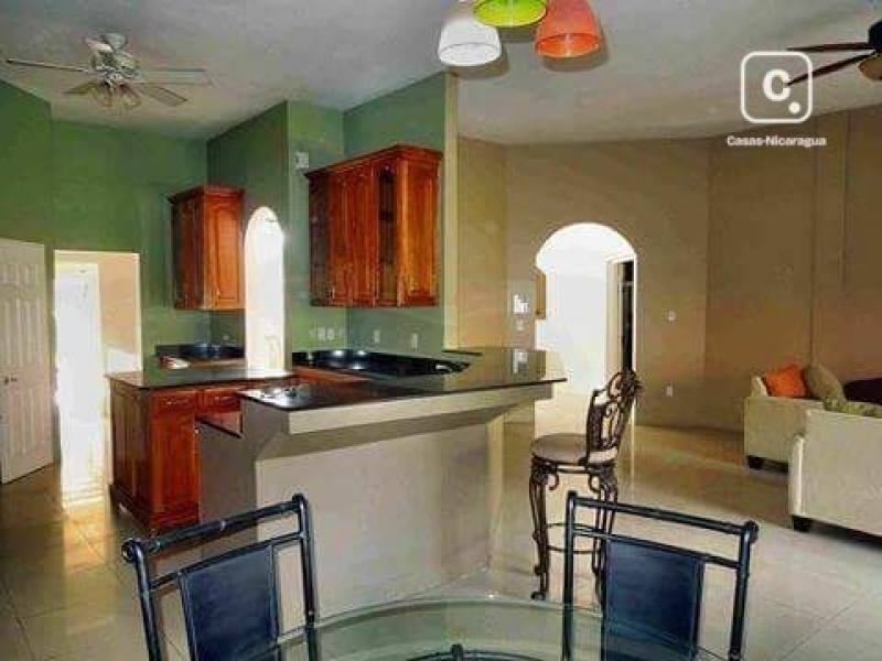 Casa en alquiler en Carretera Sur, Managua – 4 hab, US$ 1,200/mes
