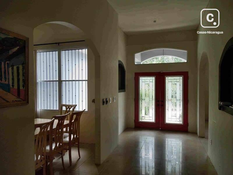 Casa en alquiler en Carretera Sur, Managua – 4 hab, US$ 1,200/mes