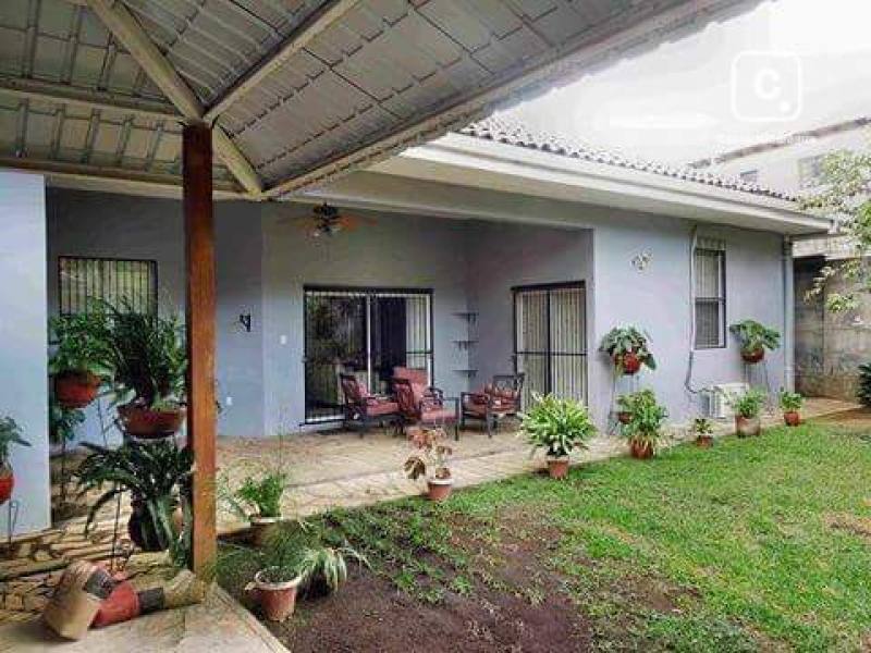 Casa en alquiler en Carretera Sur, Managua – 4 hab, US$ 1,200/mes