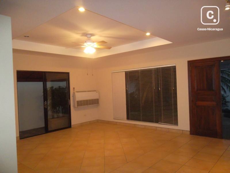 Casa en venta en Santo Domingo, Managua – 3 hab, US$ 210,000