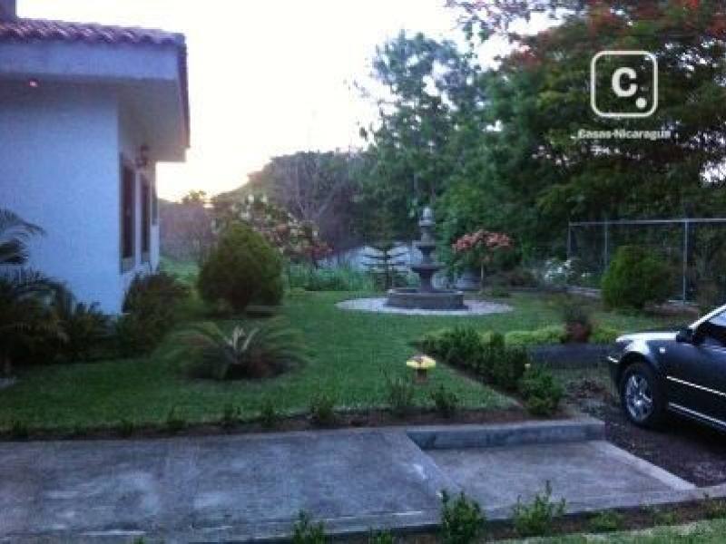 Casa en venta en Carretera Vieja a León, Managua – 3 hab, 258 m²