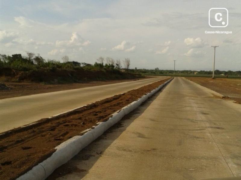 Terreno en venta en Sábana Grande, Managua – 300,000 varas²