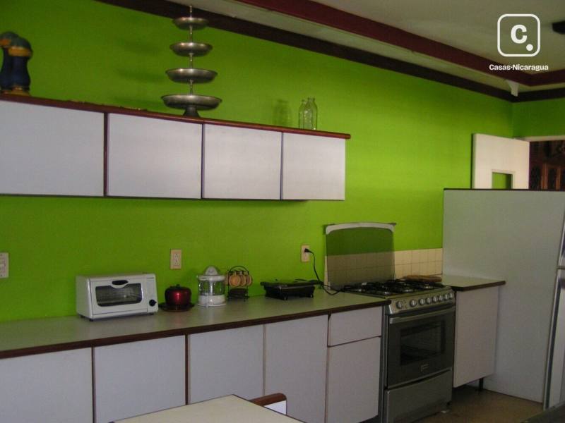 Casa en venta o alquiler en Bolonia, Managua – 5 hab