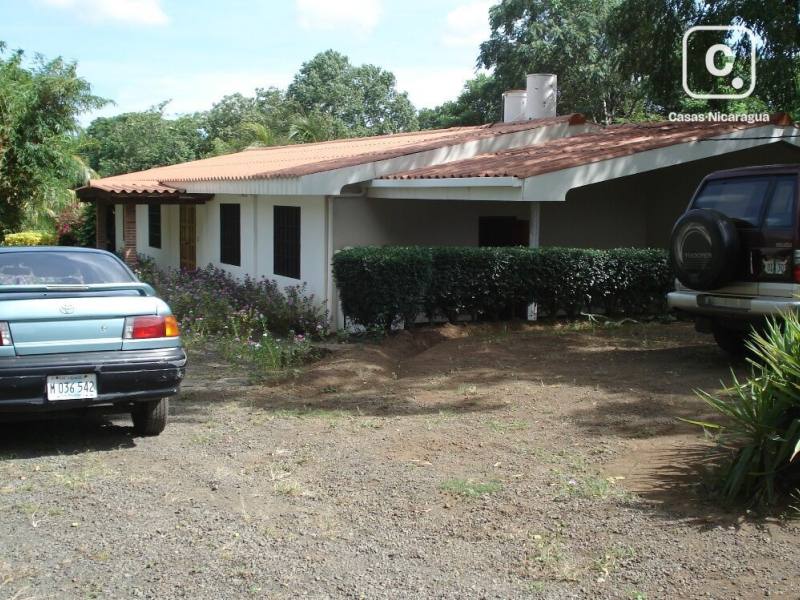 Casa en venta en Carretera Vieja a León, Managua – 3 hab, 283 m²