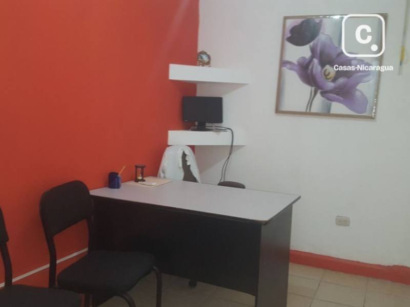 Oficina en alquiler en Villa Fontana, Managua – 137 m²