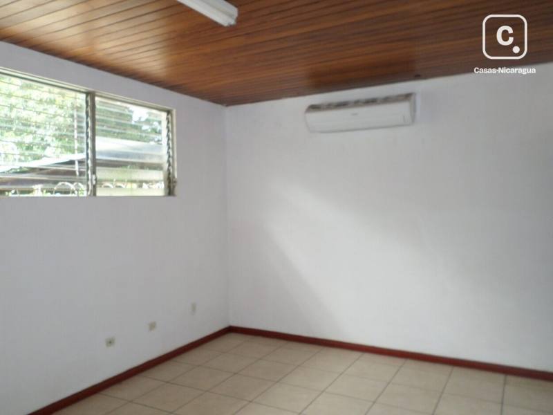 Casa en venta en Altamira, Managua – 7 hab, 1,100 varas²